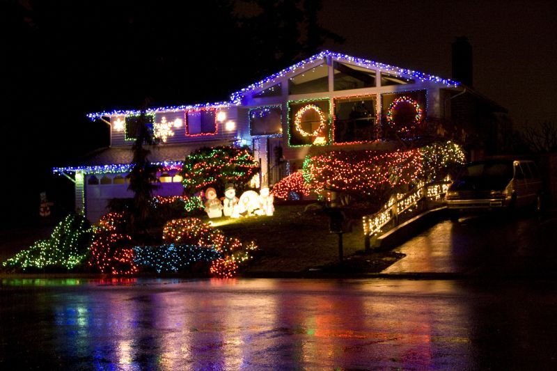 Commercial Holiday Lights Installation