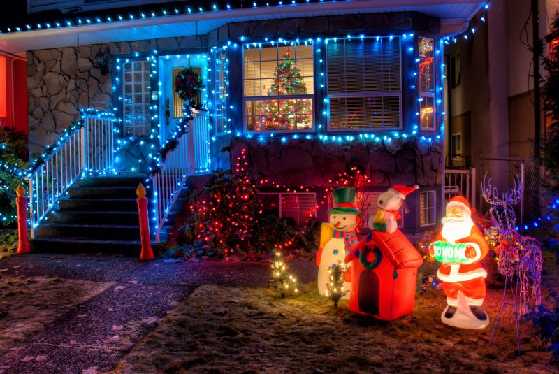 Commercial Holiday Lights Installation